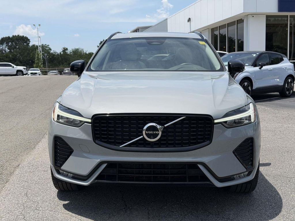 Used 2024 Volvo XC60 B5 Plus AWD/4WD image 24