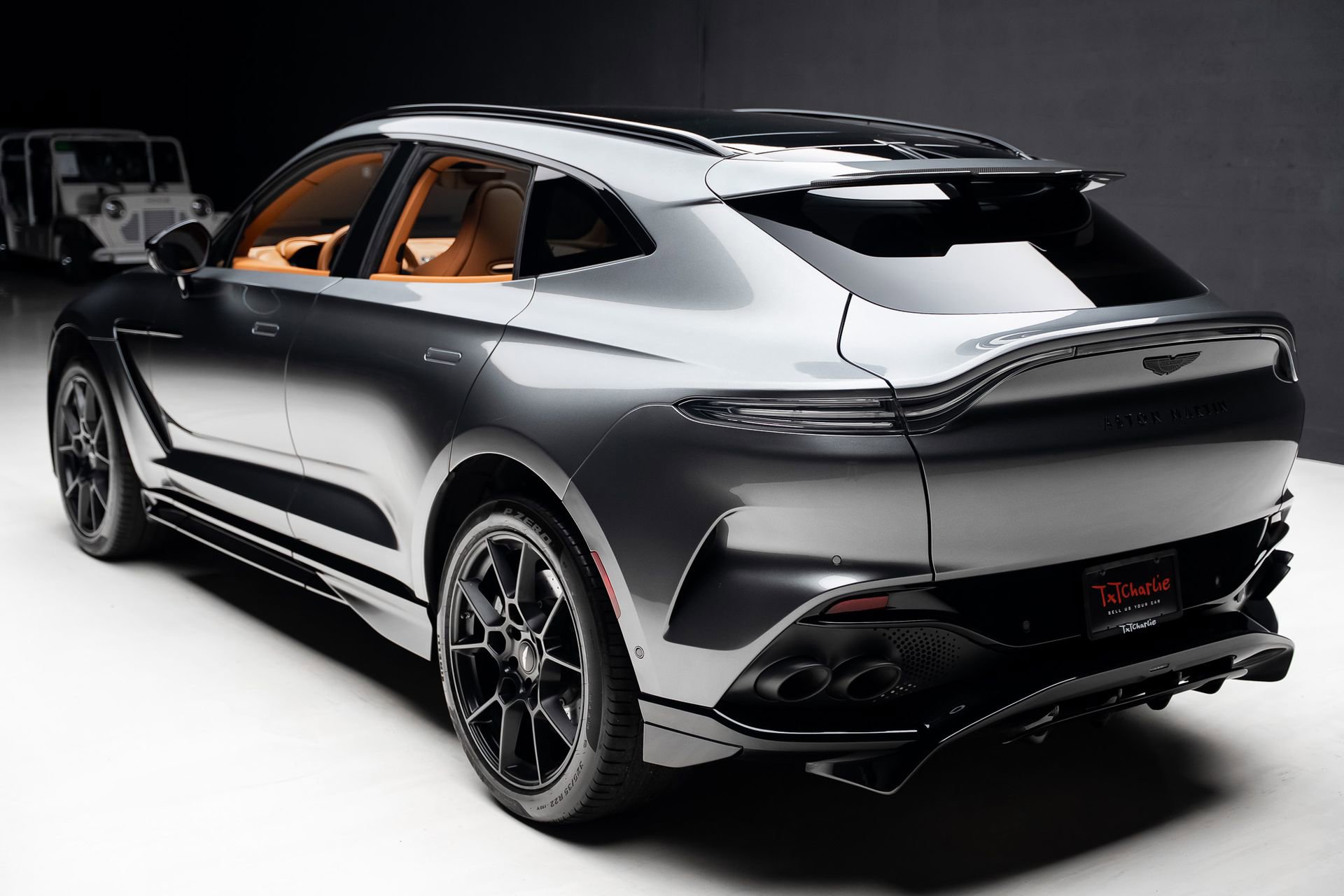 Used 2023 Aston Martin DBX 707 image 23