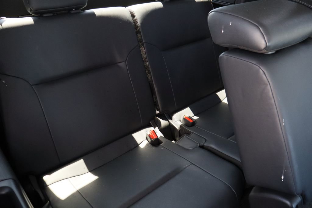 Used 2025 Mitsubishi Outlander SE FWD image 27
