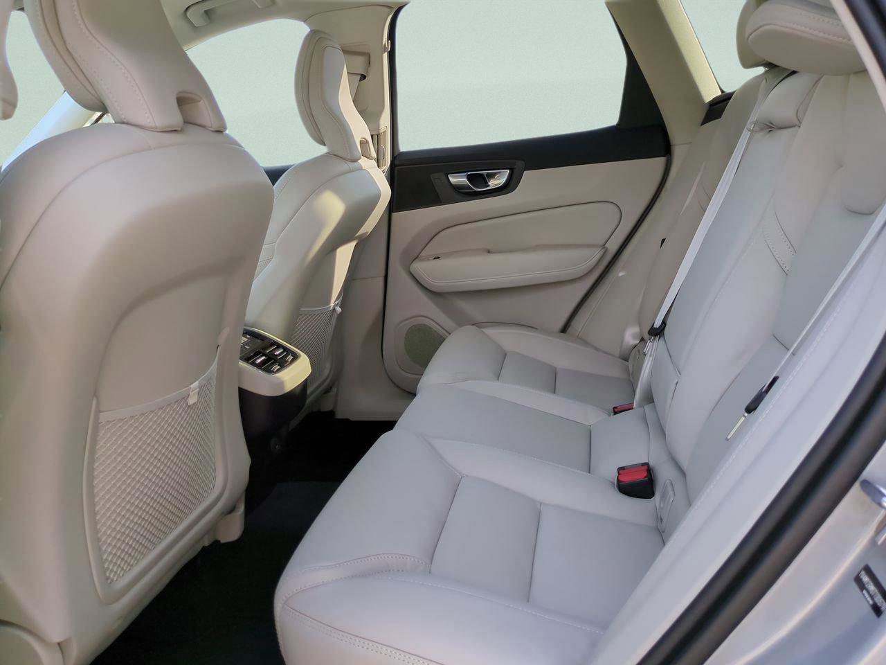 New 2026 Volvo XC60 B5 Ultra w/ Climate Package image 12