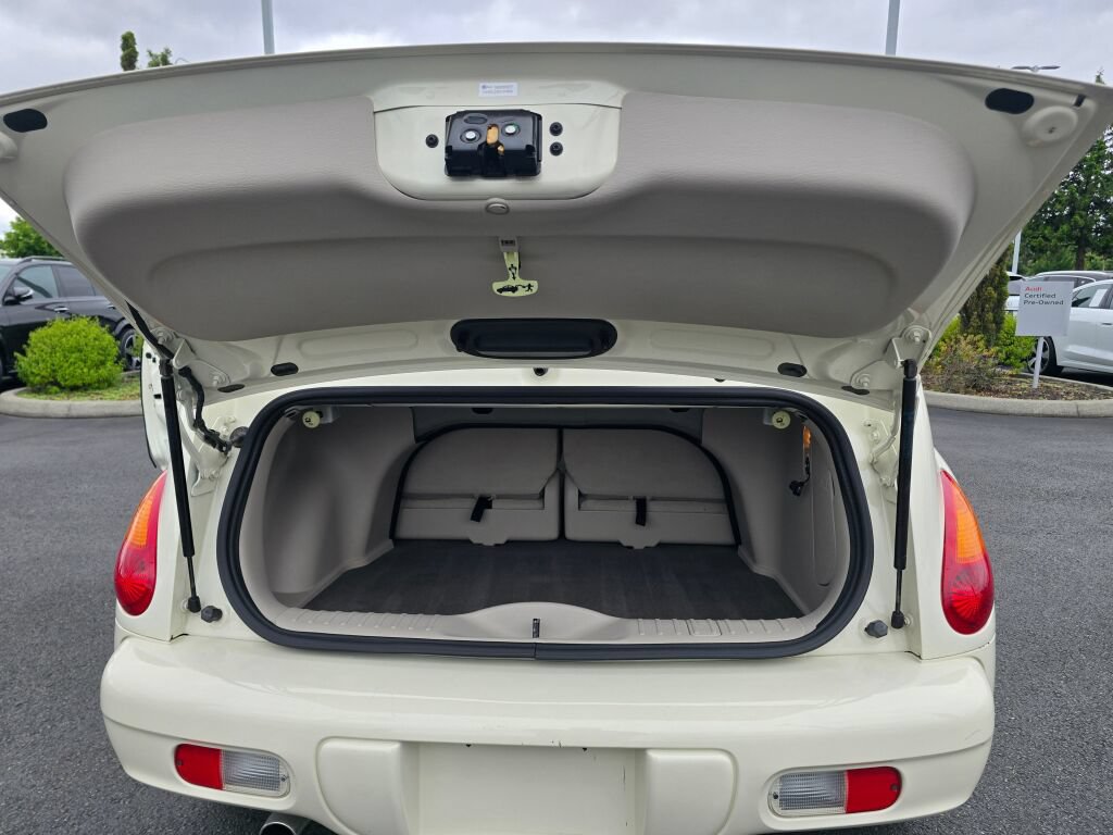 Used 2005 Chrysler PT Cruiser GT FWD image 97