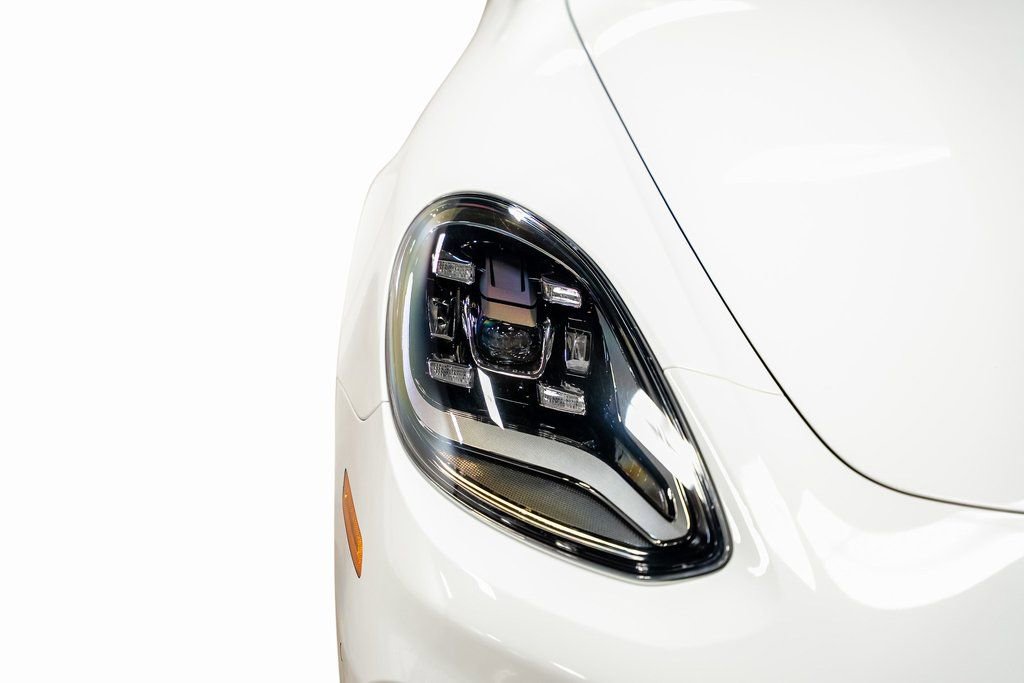 Used 2023 Porsche Panamera Platinum Edition image 8