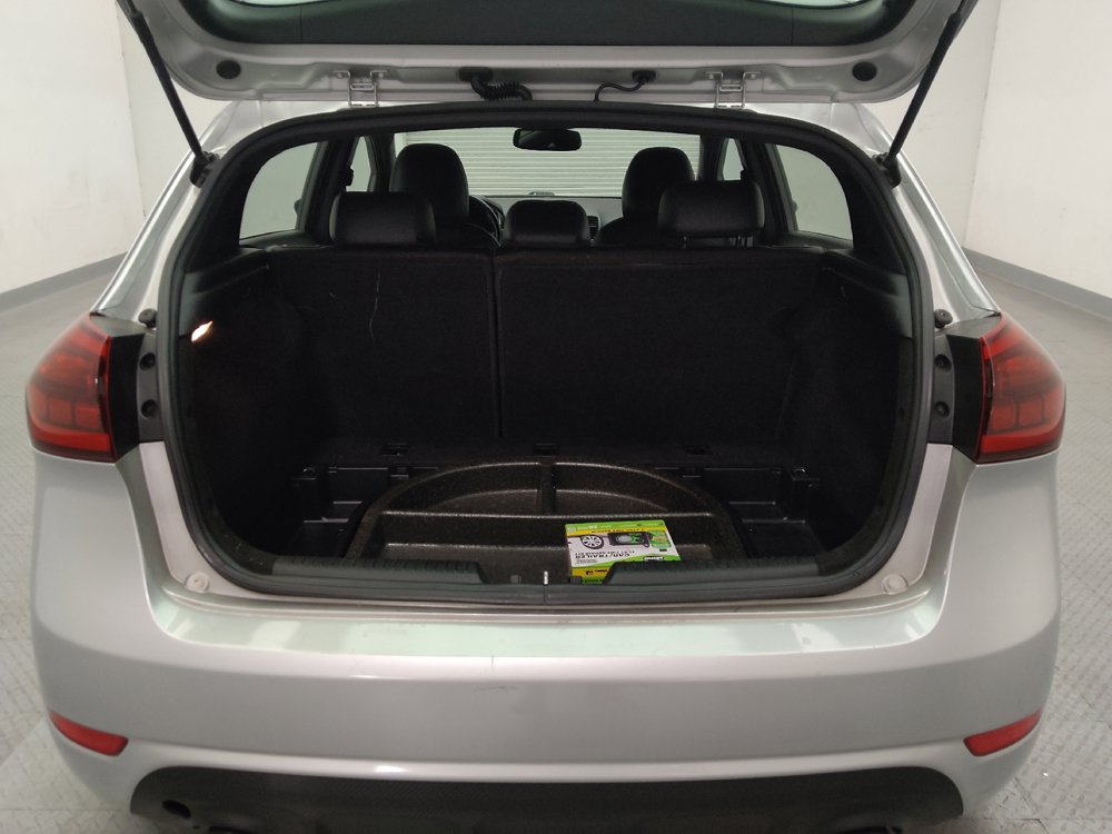 Used 2016 Kia Forte SX FWD image 29