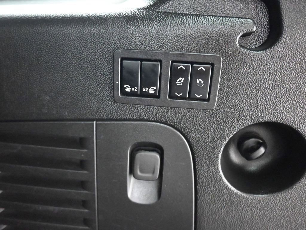 Used 2019 Cadillac Escalade ESV Premium Luxury AWD/4WD image 63