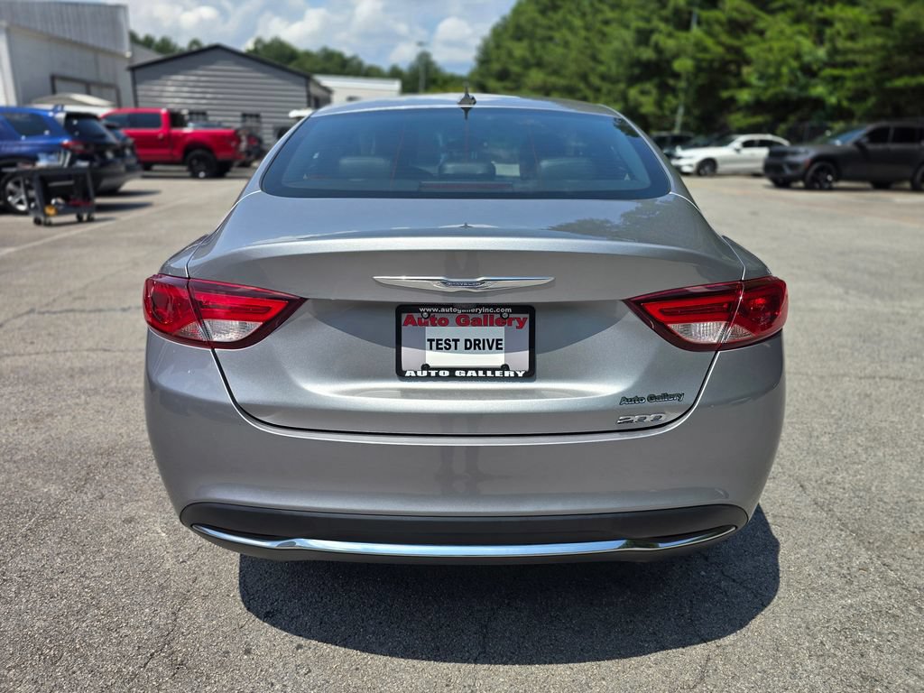 Used 2017 Chrysler 200 Limited Platinum FWD image 6