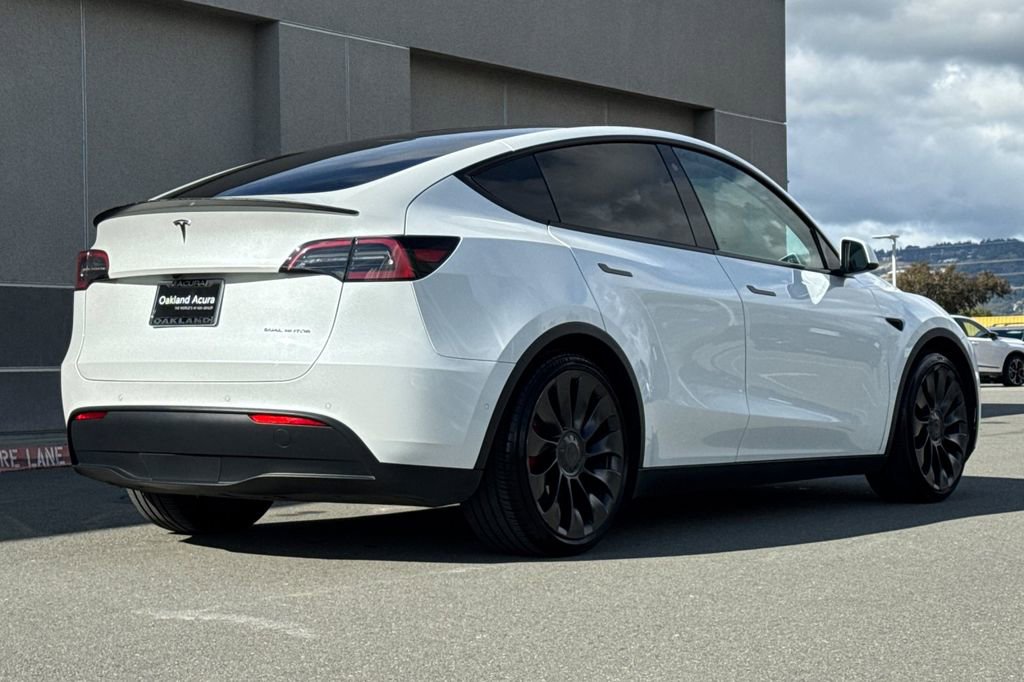 Used 2022 Tesla Model Y Performance AWD/4WD image 4