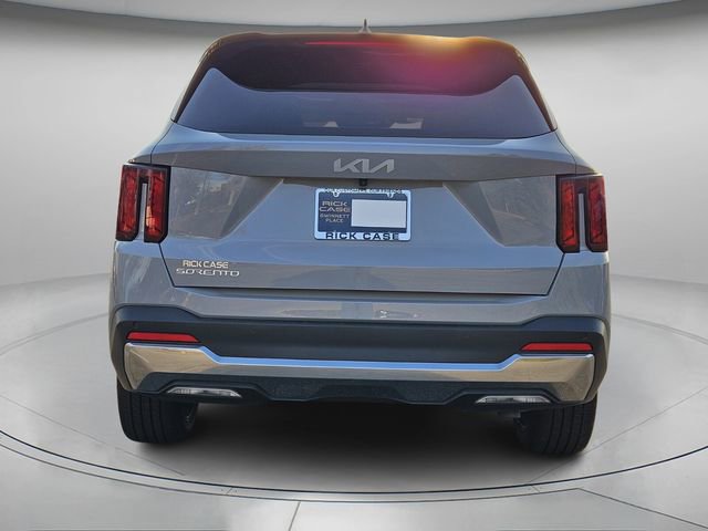 Used 2025 Kia Sorento EX w/ Panoramic Sunroof Package image 5