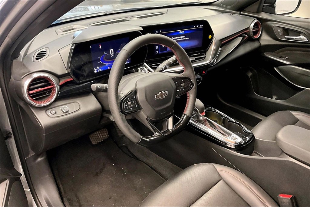 Used 2024 Chevrolet Trax RS image 13