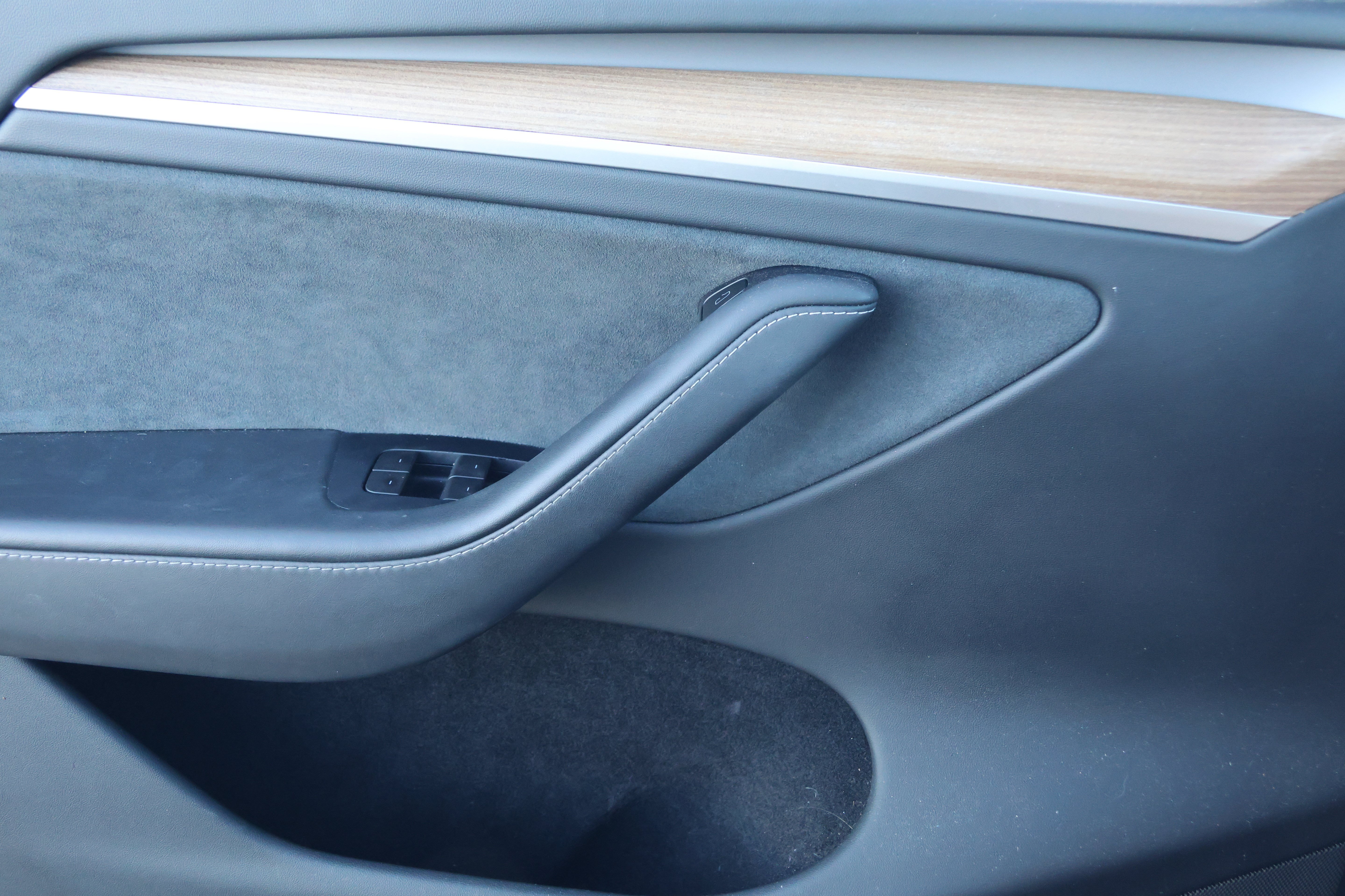 Used 2023 Tesla Model Y AWD image 12
