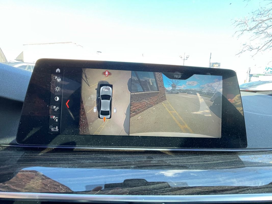 Used 2018 BMW 530i xDrive image 16