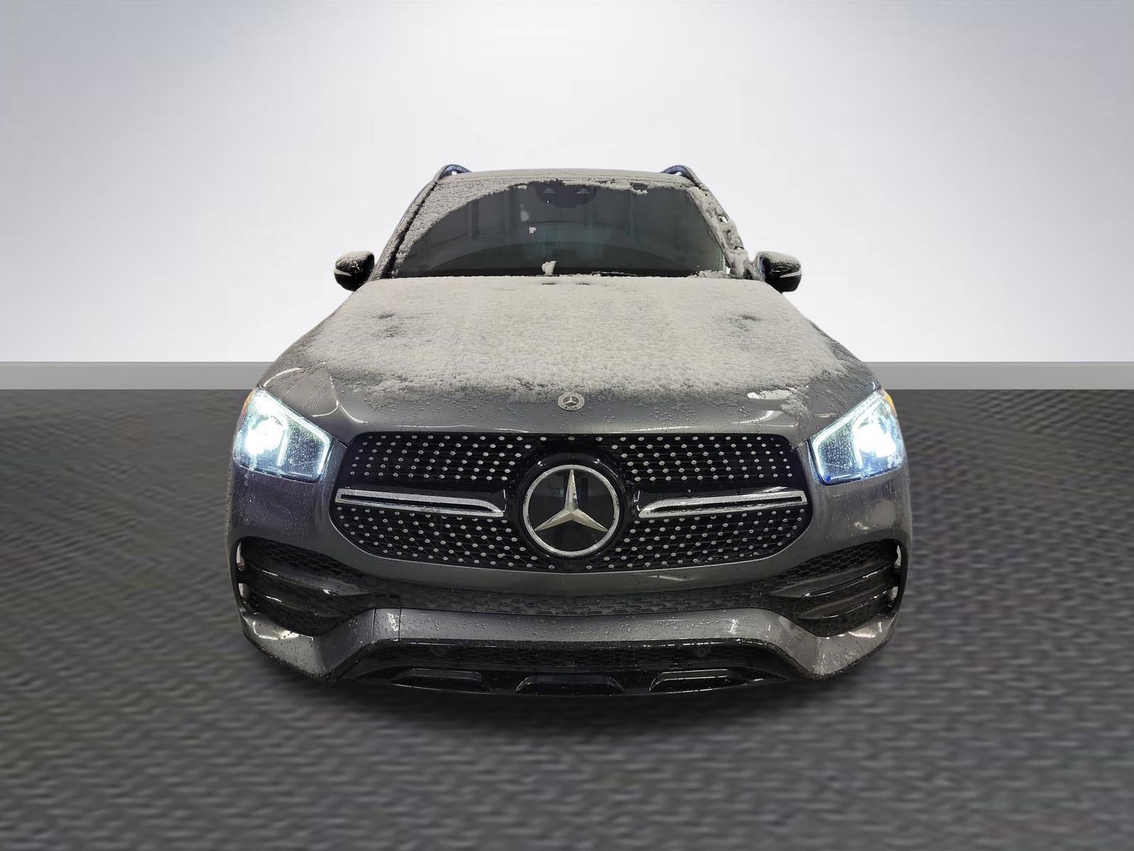 Used 2022 Mercedes-Benz GLE 350 4MATIC w/ AMG Line Exterior image 2