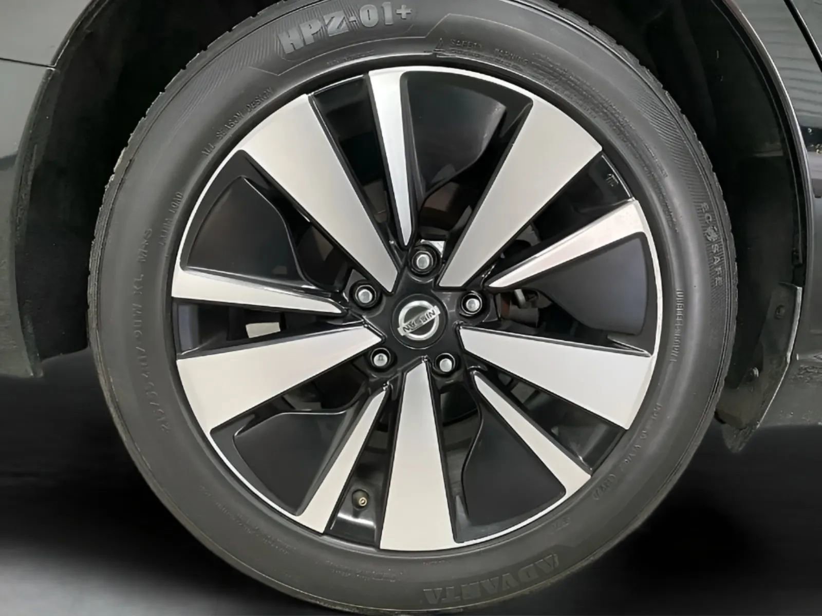 Used 2021 Nissan Altima 2.5 SV FWD image 32