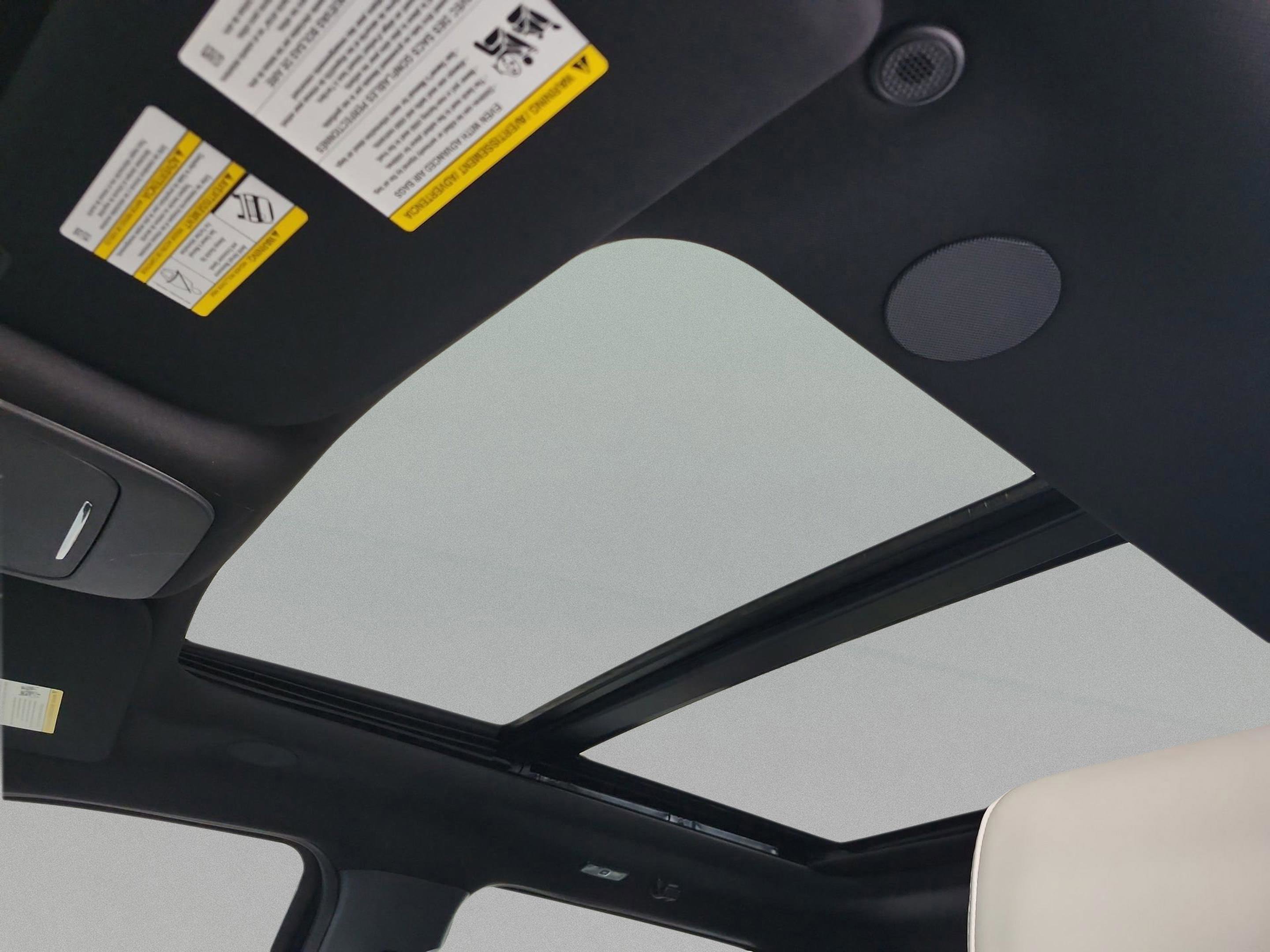 New 2025 Ford F150 Lightning Platinum AWD/4WD image 30