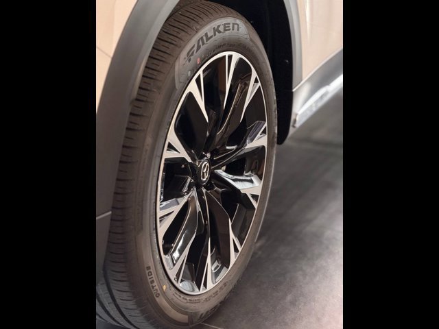 New 2025 MAZDA CX-90 Plug-In Hybrid w/ Premium Plus AWD/4WD image 26