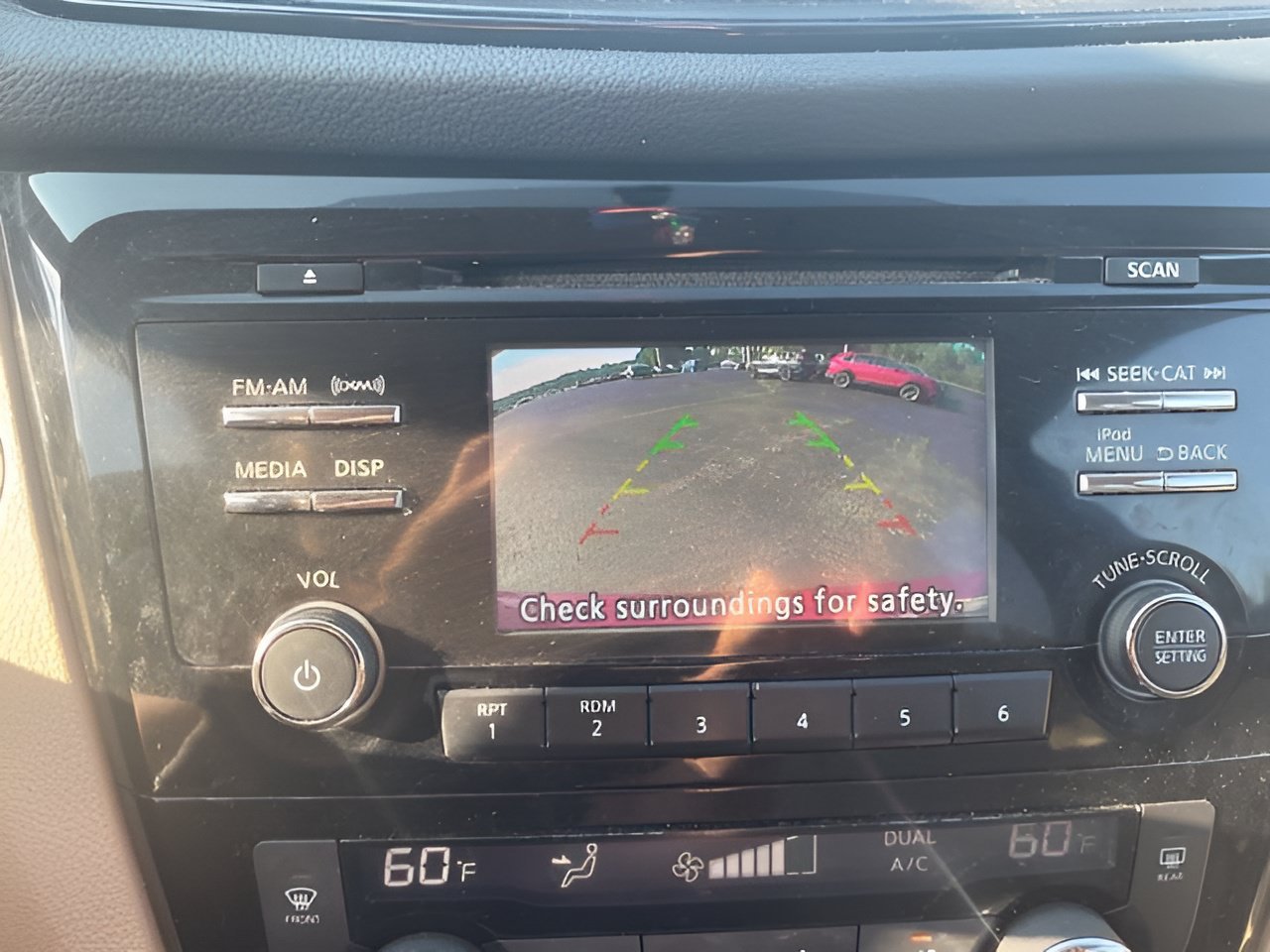 Used 2017 Nissan Rogue SV AWD/4WD image 21