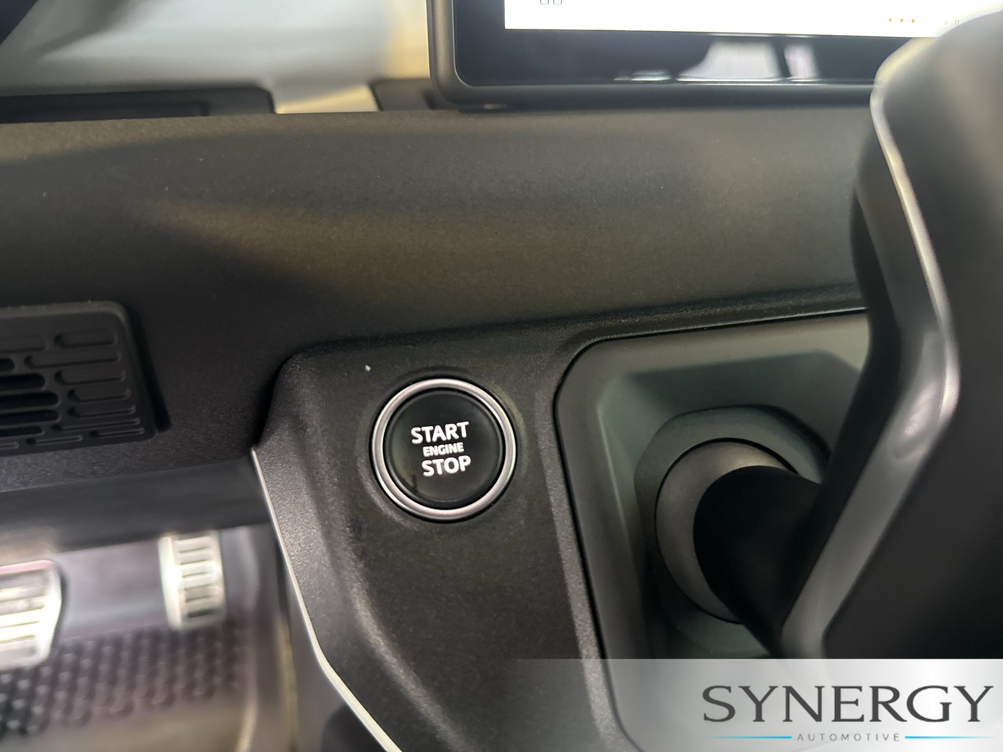 Used 2022 Land Rover Defender 110 X-Dynamic SE AWD/4WD image 12