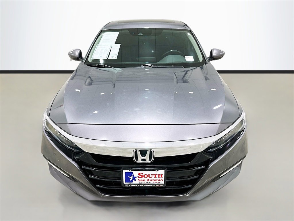 Used 2020 Honda Accord Touring image 2