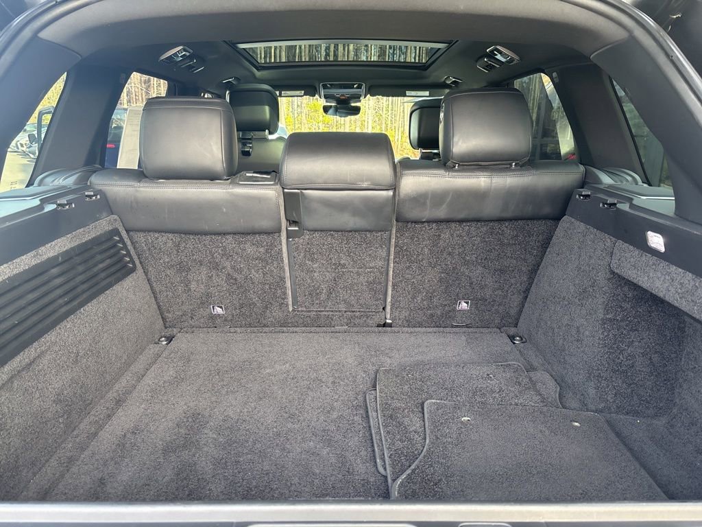 Used 2020 Land Rover Range Rover HSE image 16