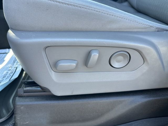 Used 2025 Chevrolet Silverado 1500 LT image 14