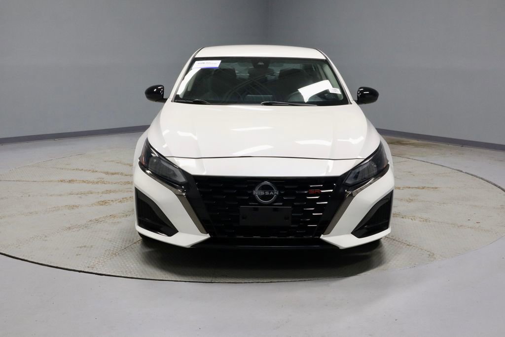 Used 2024 Nissan Altima 2.5 SR AWD/4WD image 6
