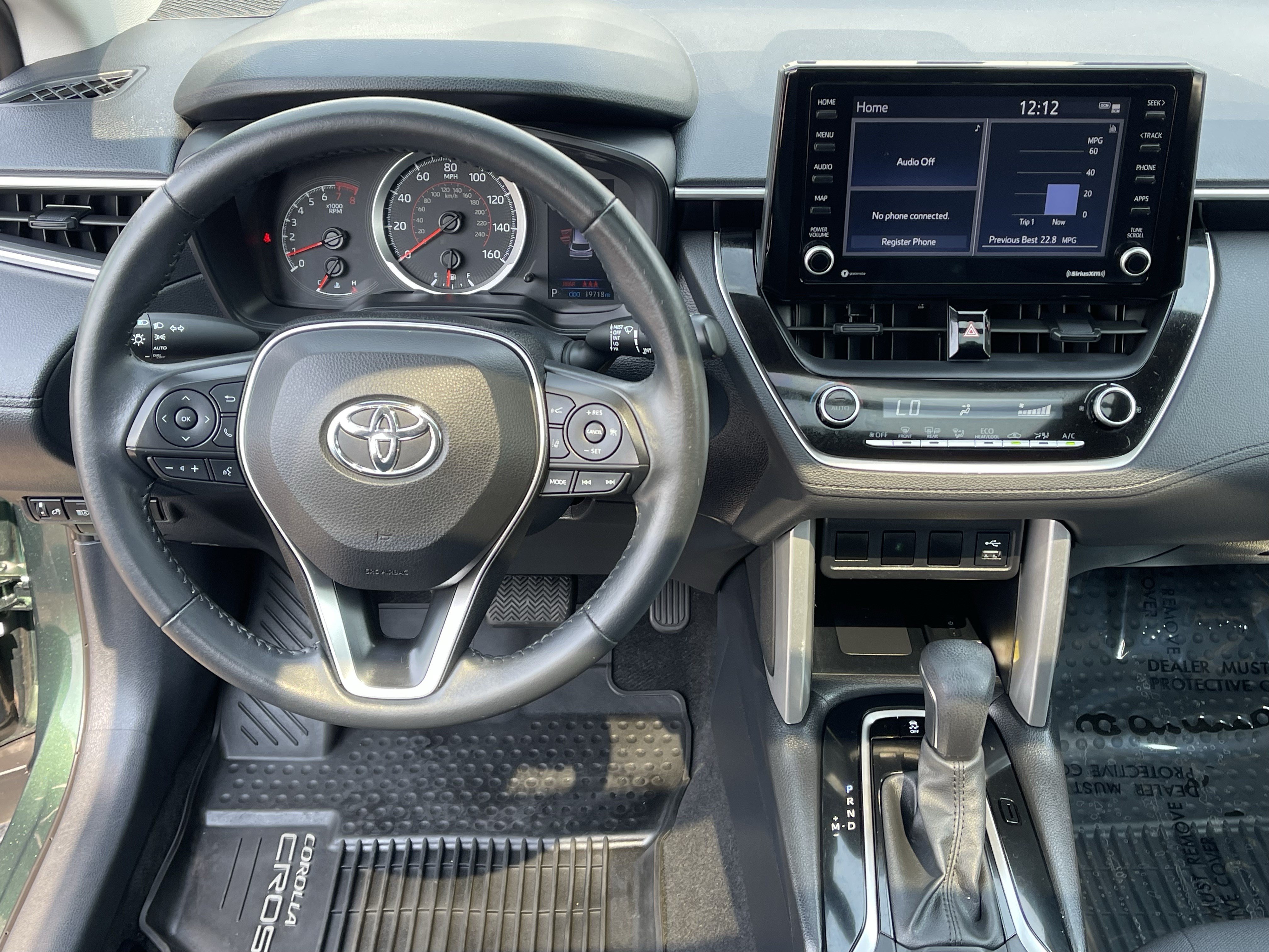 Used 2022 Toyota Corolla Cross LE w/ Moonroof Package AWD/4WD image 13