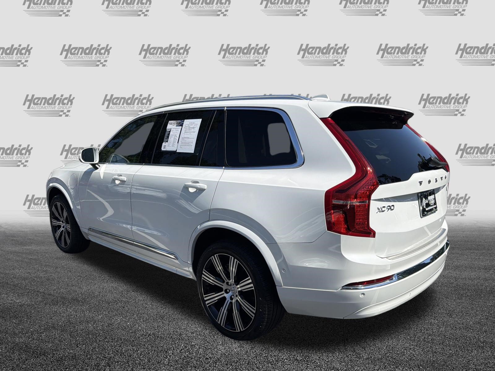 Certified 2024 Volvo XC90 T8 Ultimate w/ Protection Package Premier AWD/4WD image 8