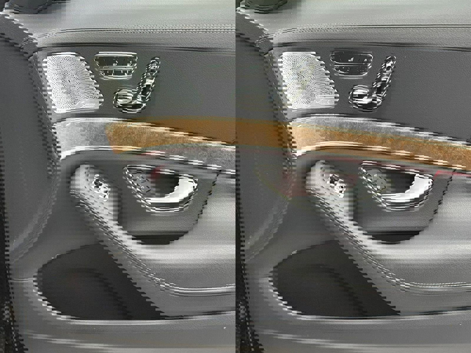 Used 2016 Mercedes-Benz S 550 Sedan image 36