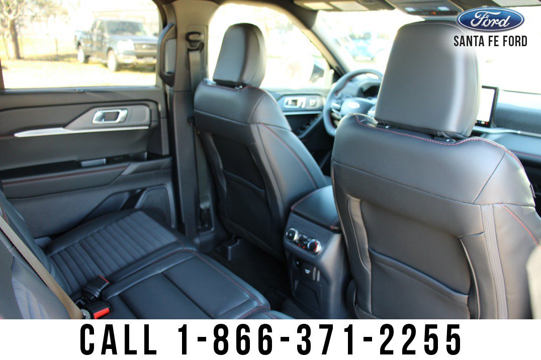 Used 2025 Ford Explorer ST-Line w/ Premium Package RWD image 47