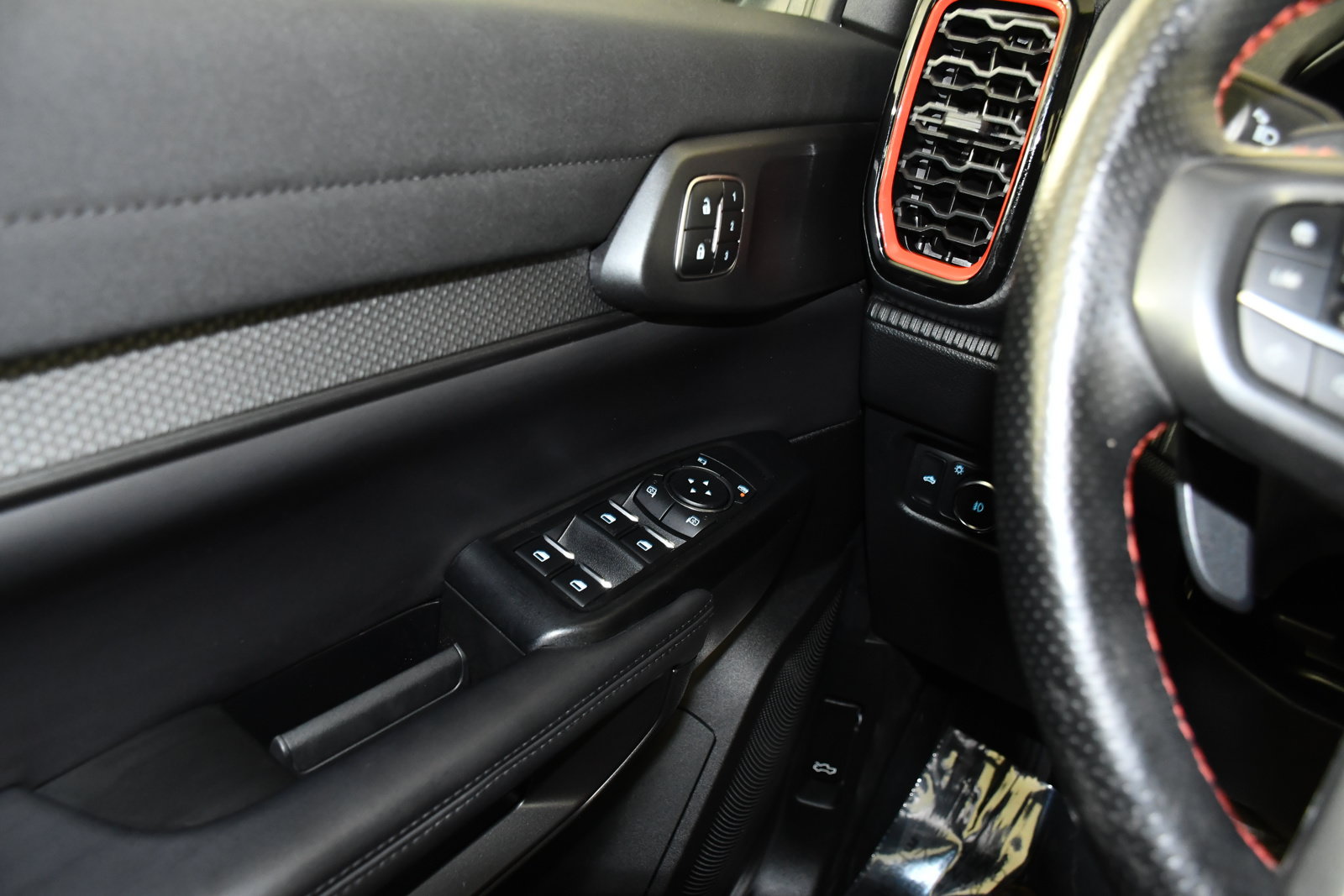 Used 2024 Ford Ranger Raptor AWD/4WD image 39