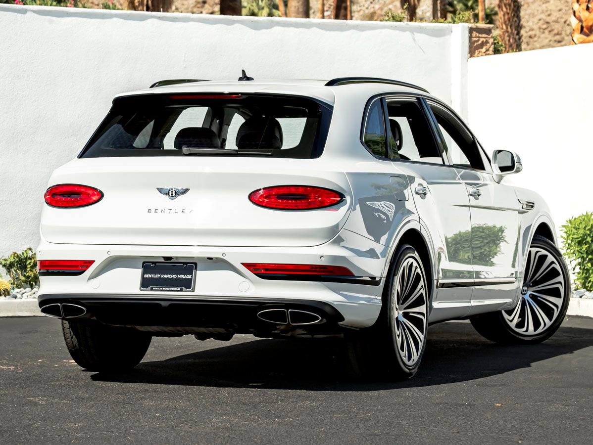 Used 2022 Bentley Bentayga AWD/4WD image 11