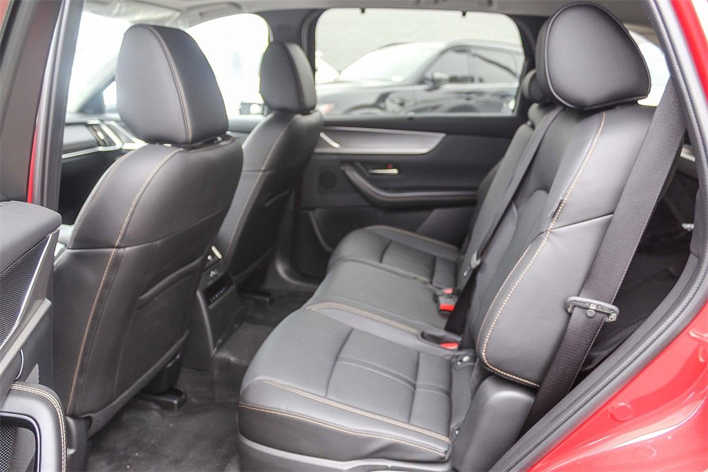New 2025 MAZDA CX-70 Plug-In Hybrid w/ Premium Pkg image 17