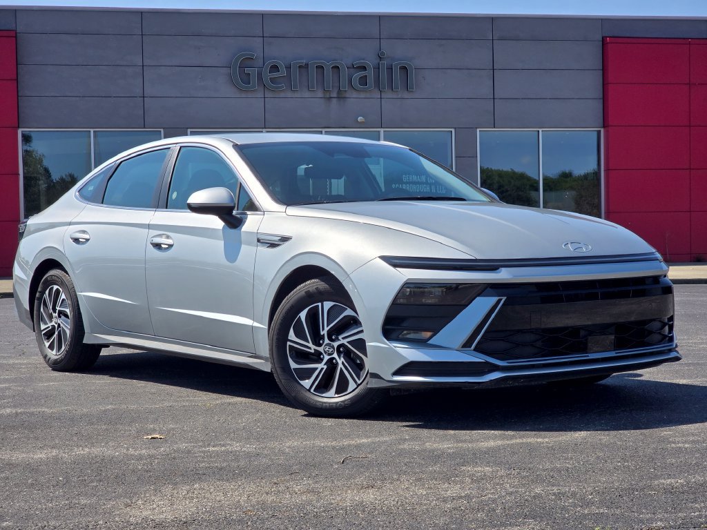 Used 2026 Hyundai Sonata Blue FWD image 2