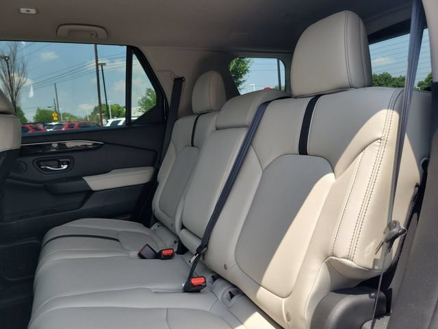 Certified 2026 Honda Passport RTL image 30