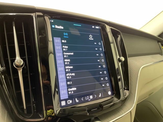 Certified 2024 Volvo XC60 T8 Plus w/ Protection Package image 25