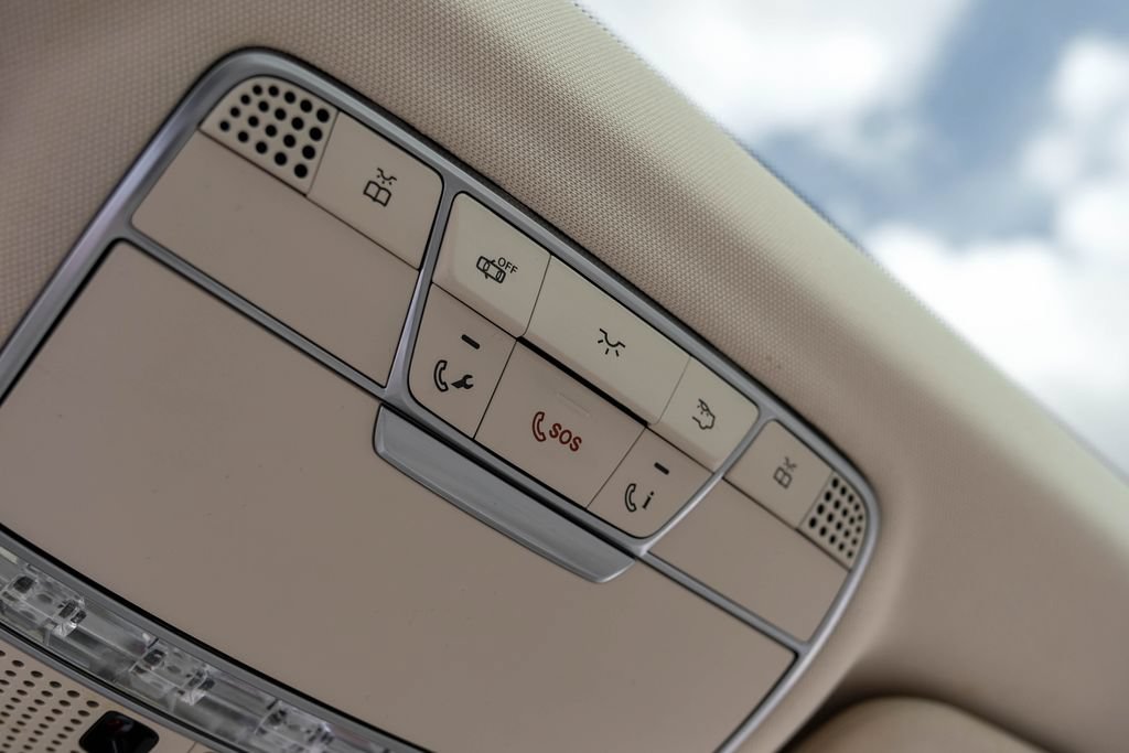 Used 2014 Mercedes-Benz S 550 Sedan image 26