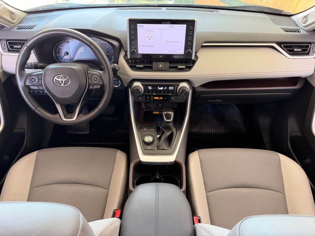 Used 2022 Toyota RAV4 Limited AWD/4WD image 21