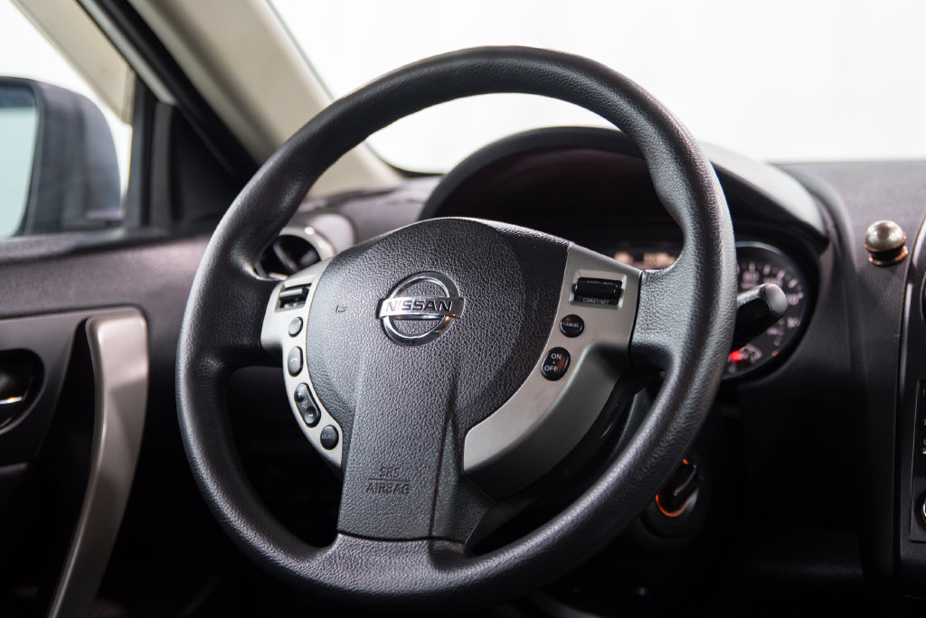 Used 2012 Nissan Rogue SV AWD/4WD image 16