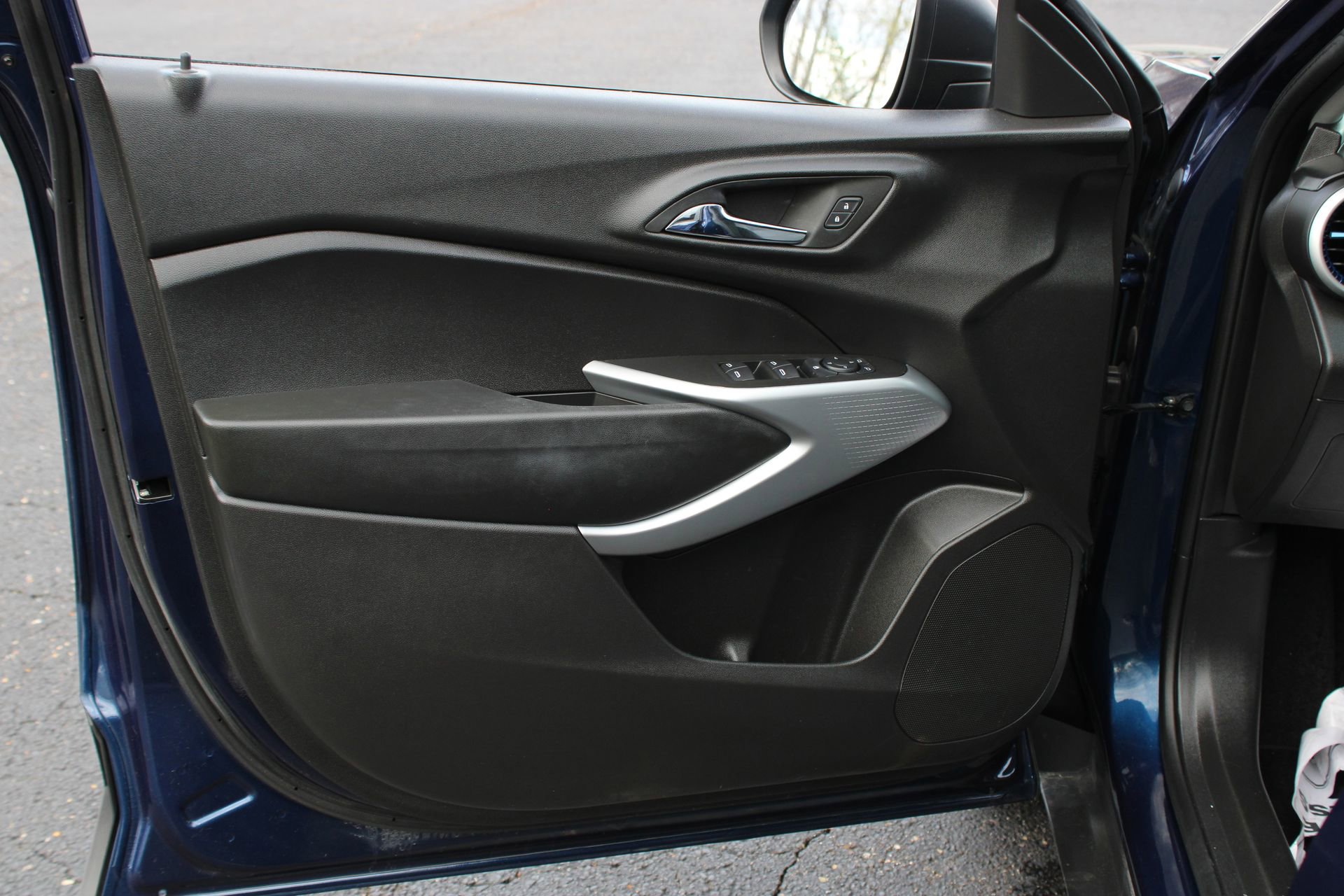 Used 2024 Chevrolet Trax LS image 13