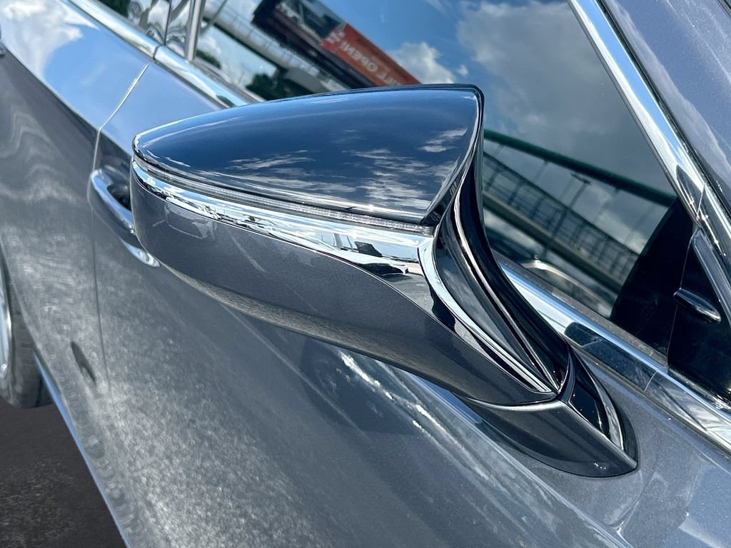 Certified 2024 Lexus ES 300h w/ Premium Package FWD image 11
