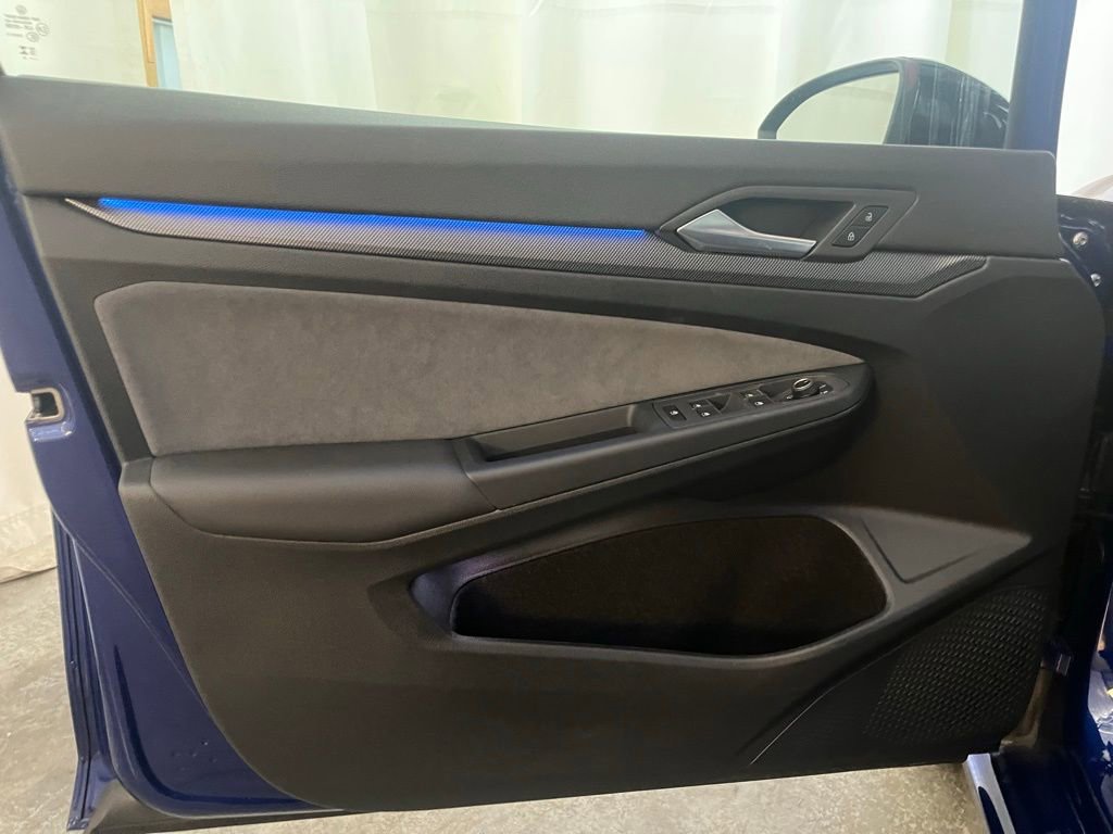 Certified 2025 Volkswagen Golf w/ Euro Stye Package image 10