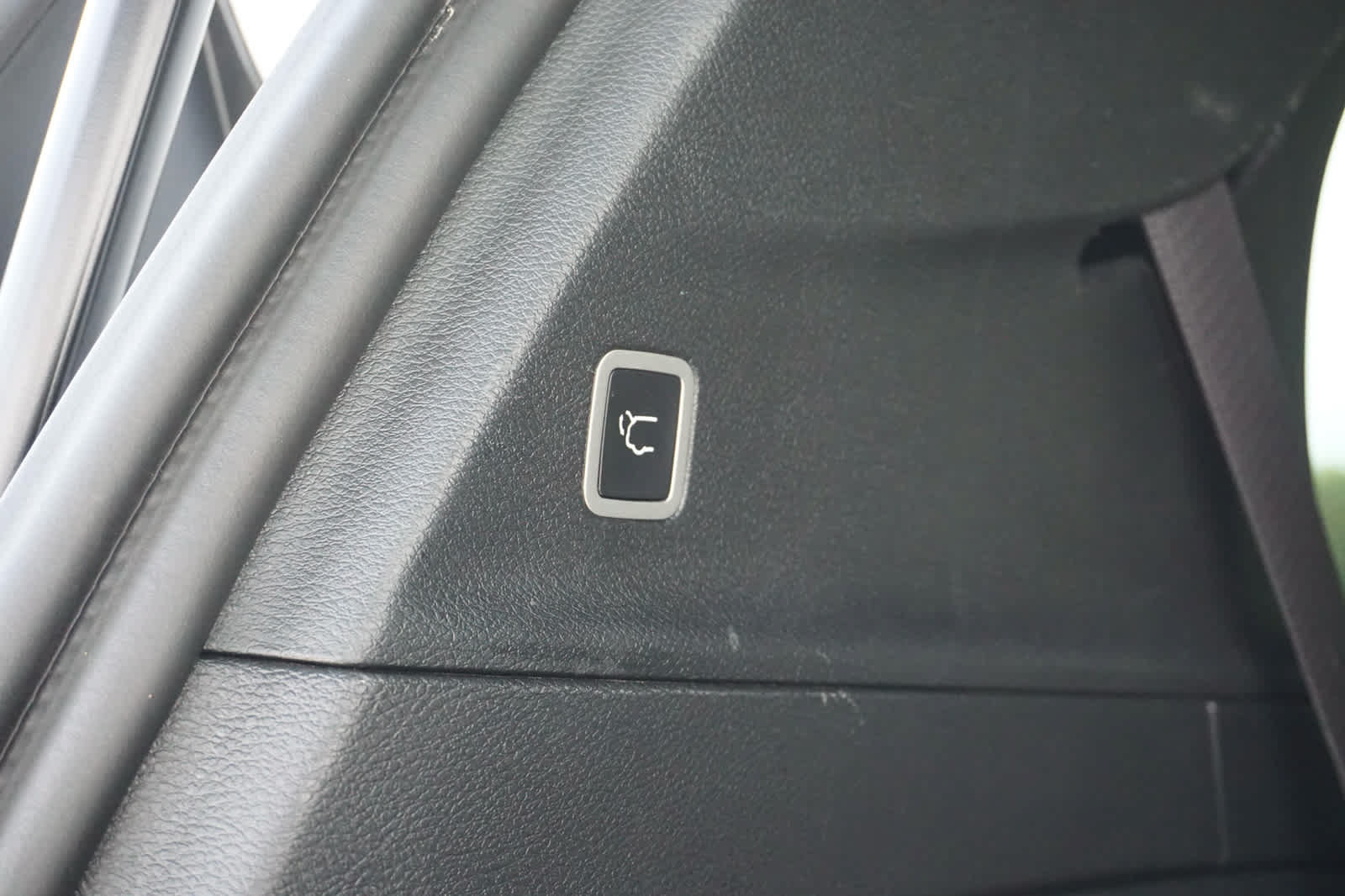 Used 2025 Chrysler Pacifica Limited FWD image 40