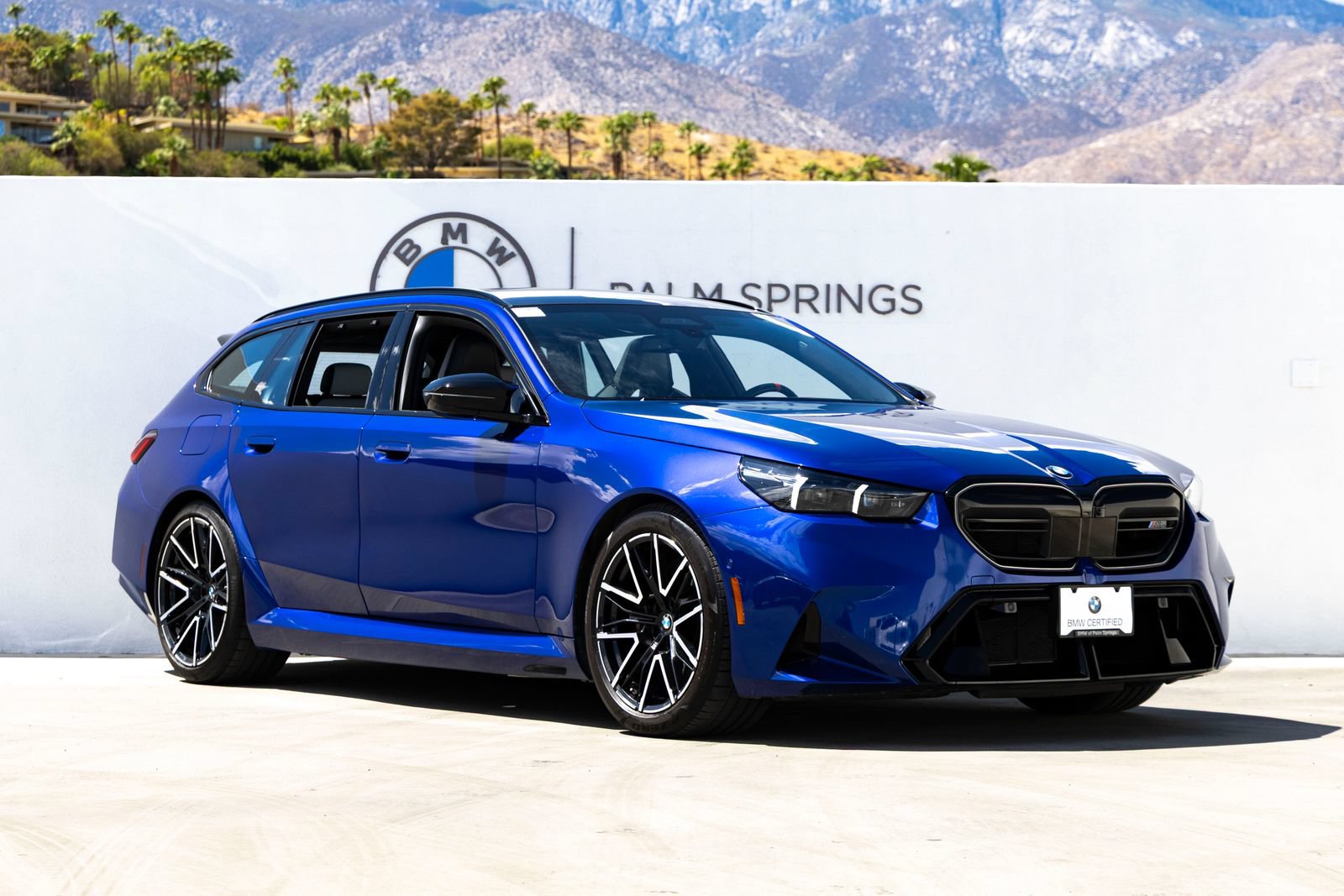 Certified 2025 BMW M5 Touring AWD/4WD image 2