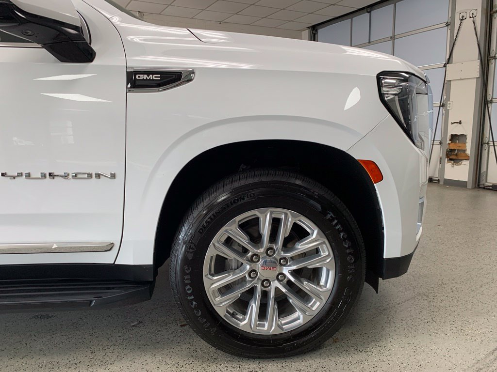 Used 2023 GMC Yukon SLT w/ SLT Premium Package AWD/4WD image 8