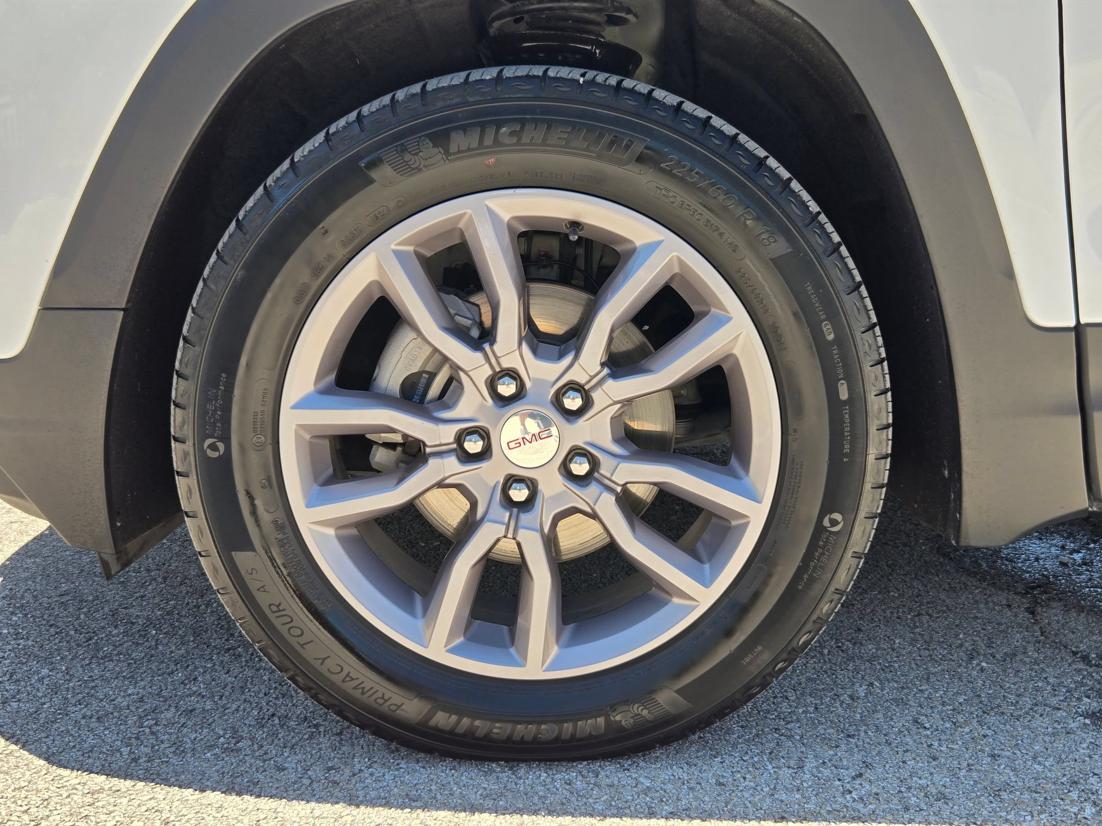 Used 2024 GMC Terrain SLT AWD/4WD image 32