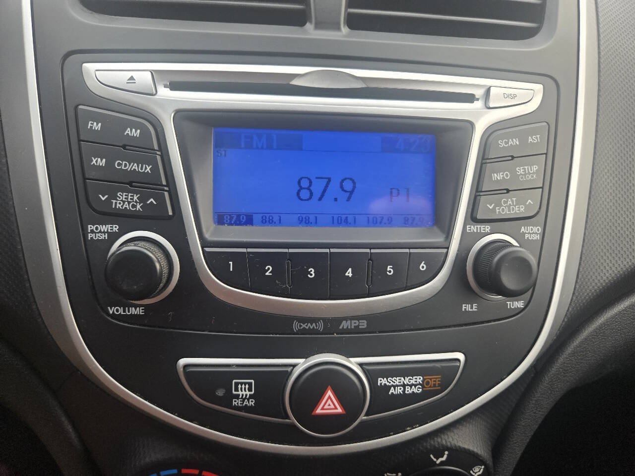 Used 2013 Hyundai Accent GS FWD image 43