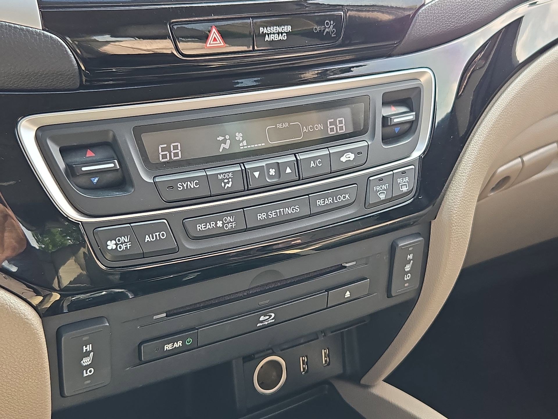 Used 2016 Honda Pilot Touring image 25