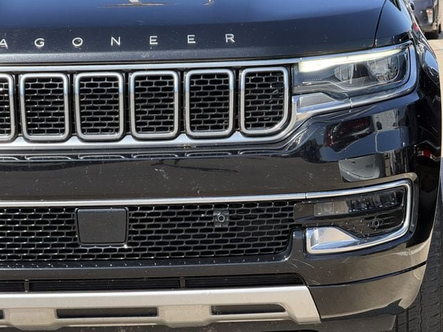Used 2024 Jeep Wagoneer L Series II RWD image 7