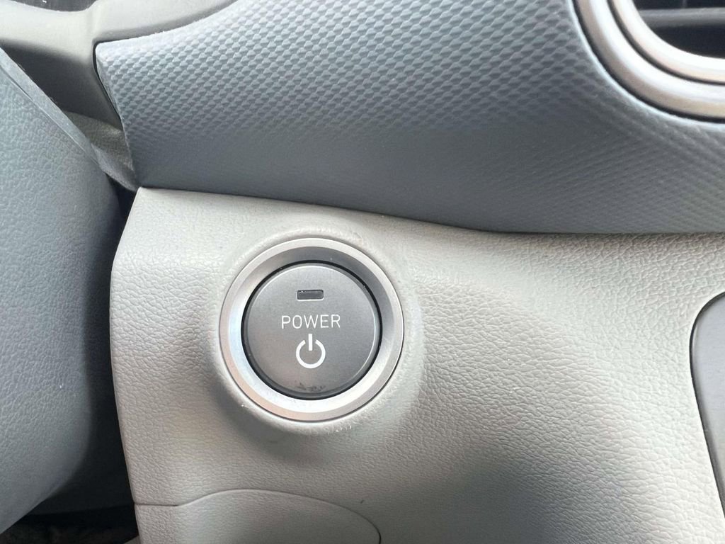 Used 2019 Hyundai Kona Limited w/ Cargo Package image 30