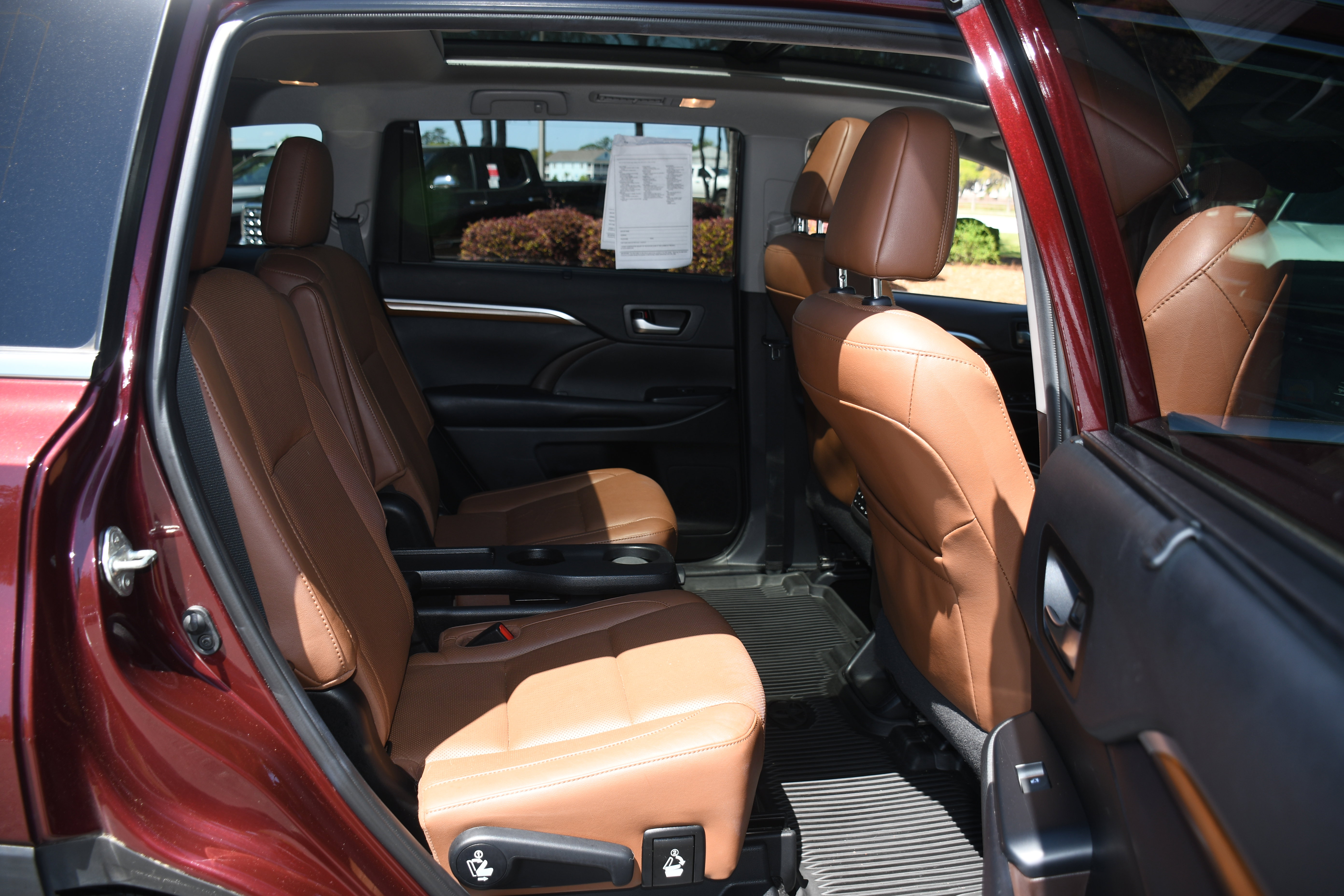 Used 2019 Toyota Highlander Limited Platinum image 21