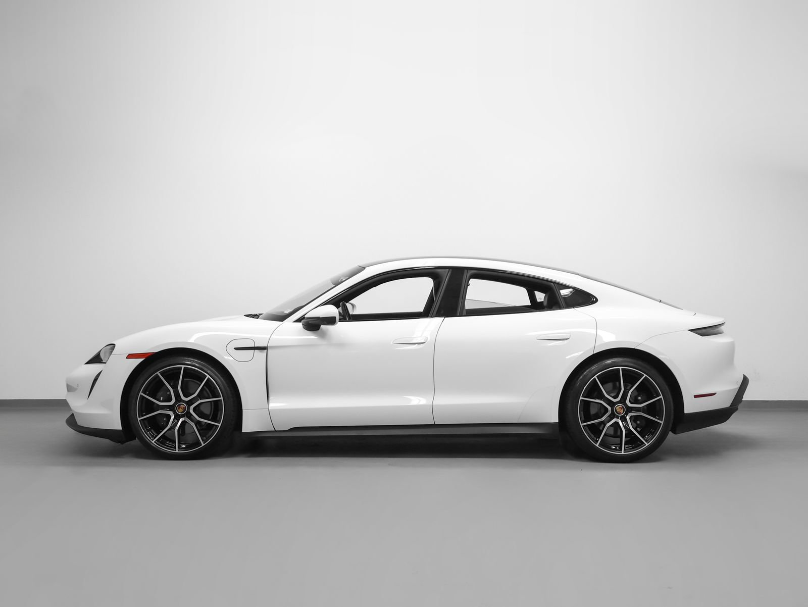 Certified 2023 Porsche Taycan RWD image 2